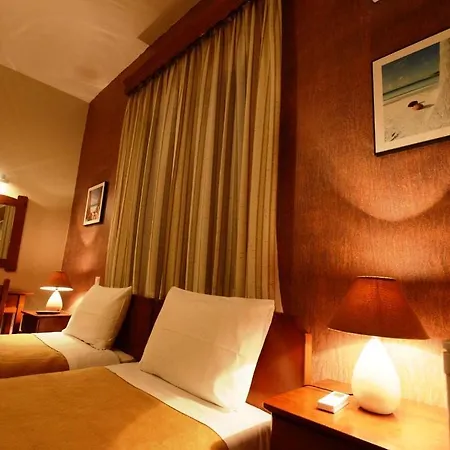 Argo Hotel *