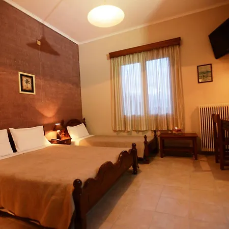 Argo Hotel *