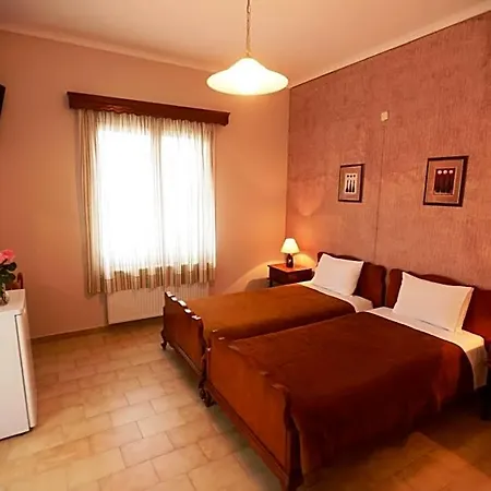 Argo Hotel *